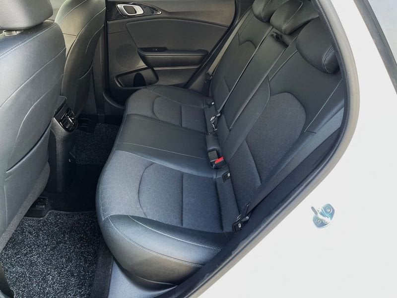 Kia Xceed 1.6 CRDi 136 CV MHEV DCT Style - immagine 13