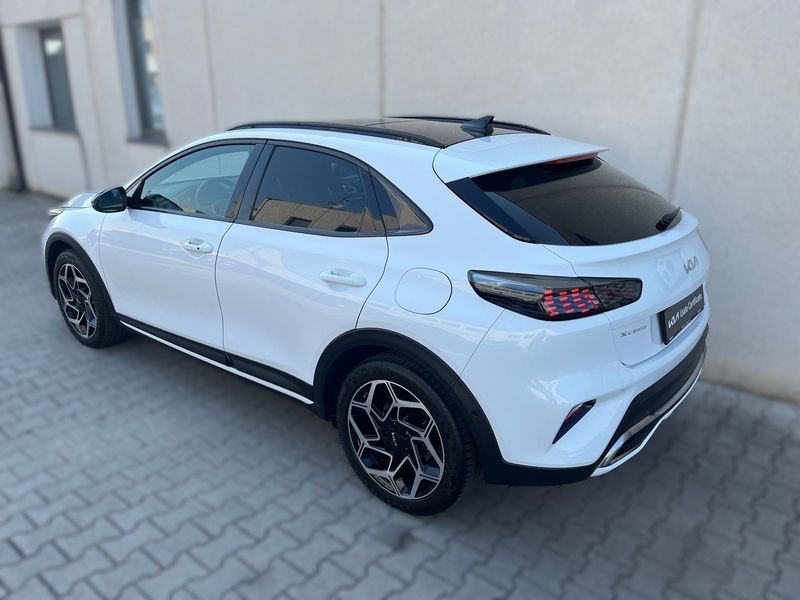 Kia Xceed 1.6 CRDi 136 CV MHEV iMT GT-line - immagine 4