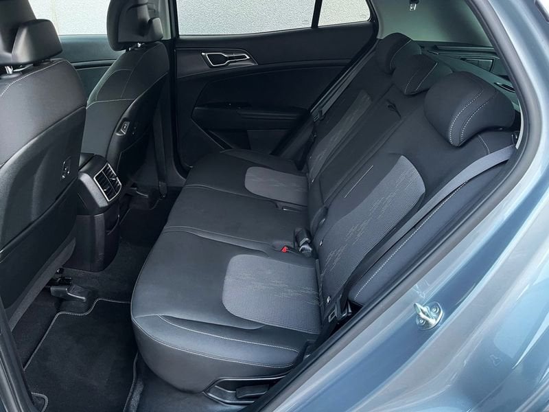 Kia Sportage 1.6 TGDI HEV STYLE 2WD AUTO - immagine 12